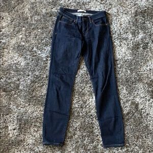 Madewell 8” skinny skinny jeans Davis Wash.